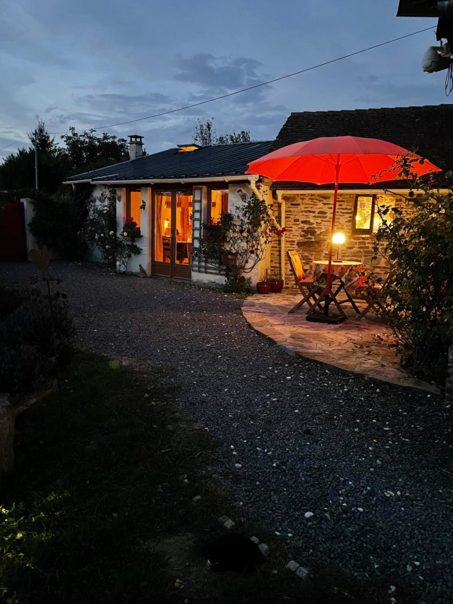 Delightful French Rustic Studio Jumilhac-le-Grand Εξωτερικό φωτογραφία